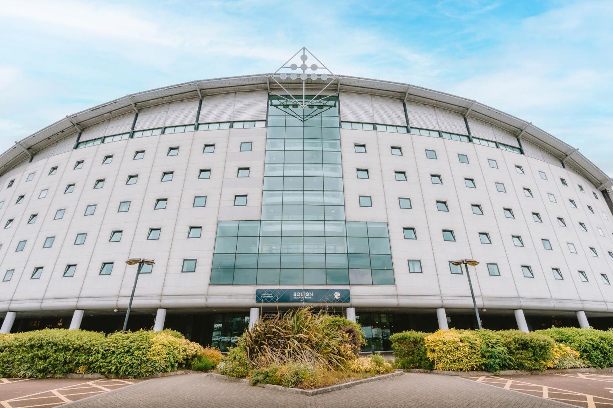 The Bolton Stadium Hotel, A Member Of Radisson Individuals Екстериор снимка