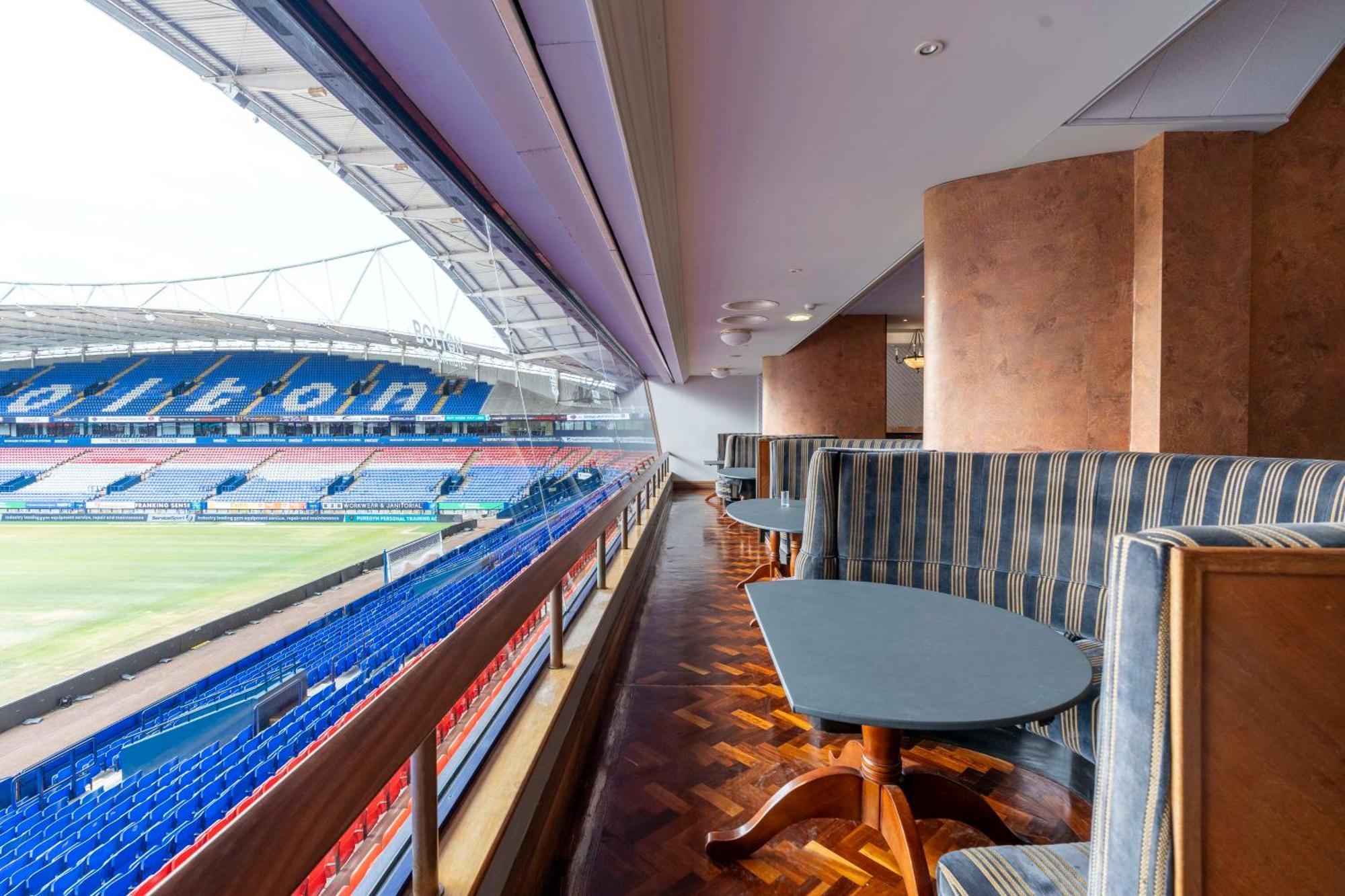 The Bolton Stadium Hotel, A Member Of Radisson Individuals Екстериор снимка